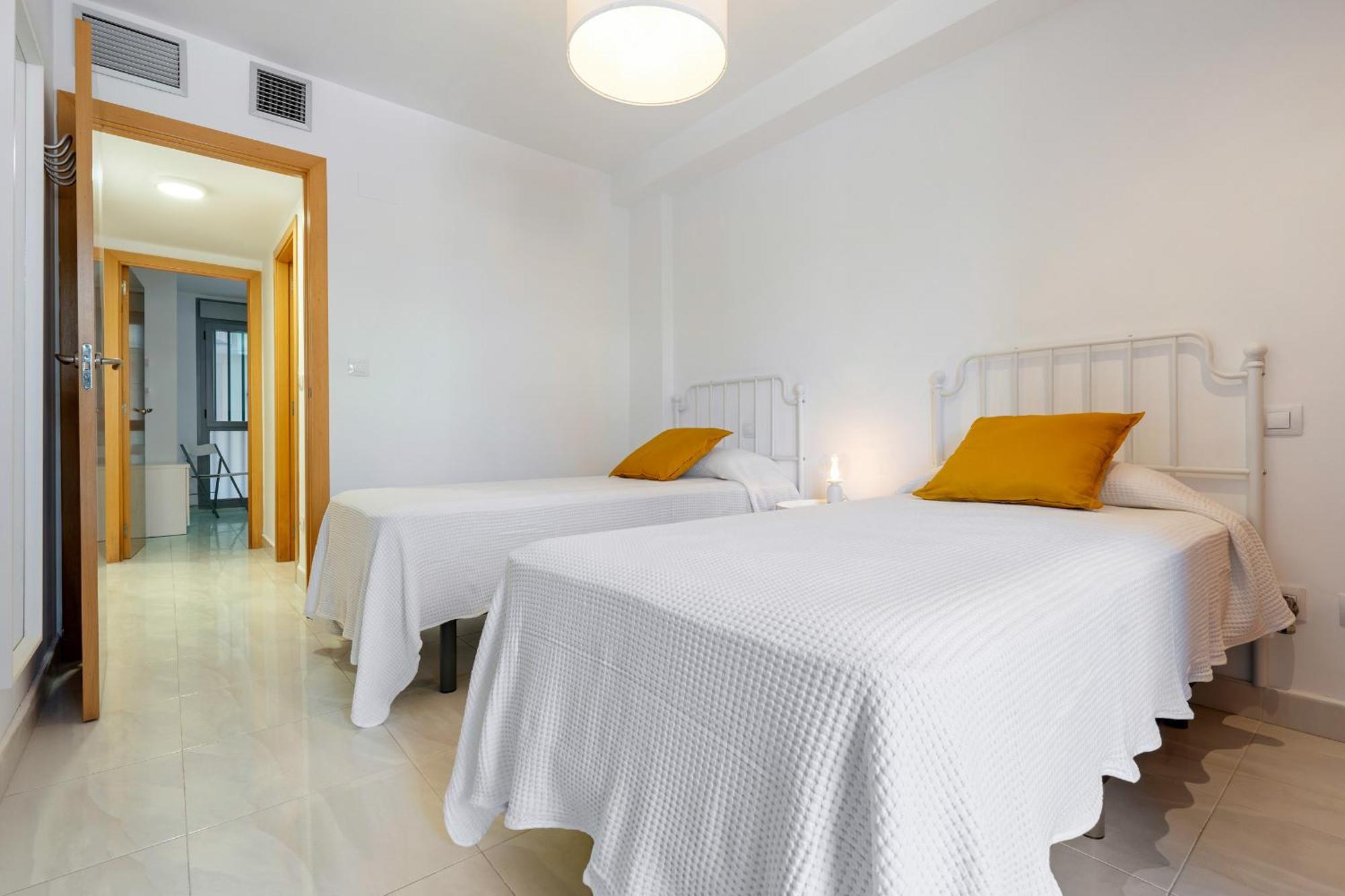 Hauzify I Apartament Mestral Cambrils Exterior foto